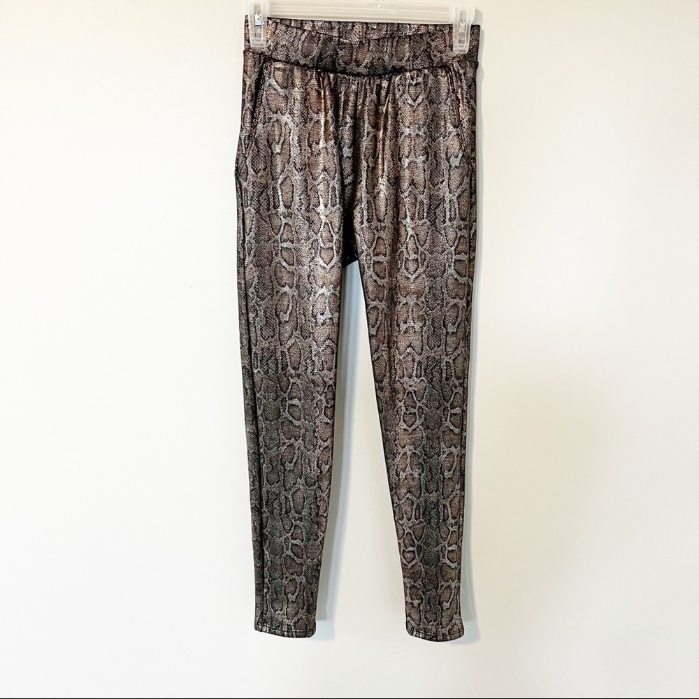 My charmo snakeskin “faux leather” print‎ pant leggings small nwt